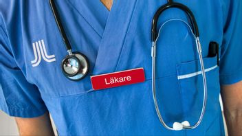 Genrebild. En läkare på Region Östergötland kan inte spela in sina anteckningar i AI-systemet sjukhuset använder - programmet uppfattar nämligen inte skånska särskilt bra. Foto: Claudio Bresciani/TT