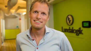 Erik Syrén har bara haft ett jobb i sitt liv. Han rekryterades direkt från universitetet till Lundalogik som sedermera bytte namn till Lime Technologies. Han har arbetat 20 år i samma bolag. Nyligen avgick han som vd och koncernchef men kvarstår som ledamot i styrelsen. Han har följt Ingvar Kamprads råd: Bliv vid din läst. Ditt gräs är grönare än grannens. Foto: Drago Prvulovic/TT.