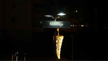 Den misstänkte gärningsmannen bakom mordet på en ung kvinna i Rönninge har gjort flera namnbyten och har skyddade personuppgifter. Foto: Nils Petter Nilsson/TT