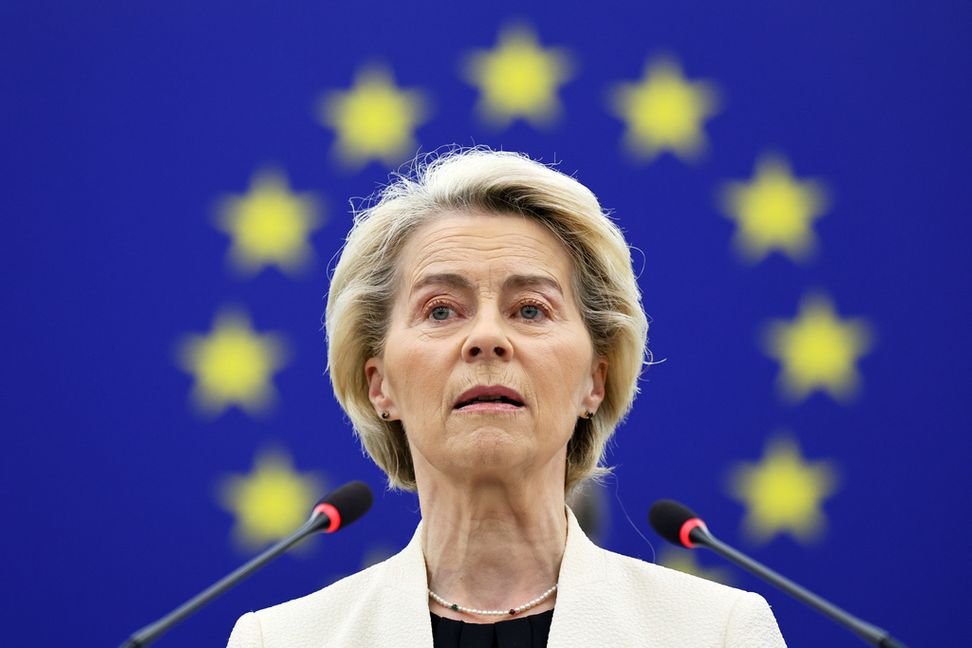 EU-kommissionens ordförande Ursula von der Leyen under ett tal i EU-parlamentet i onsdags. Foto: Antonin Utz/AP/TT