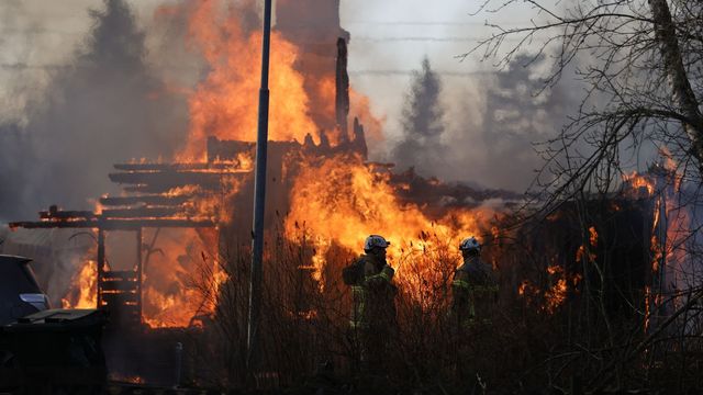 När räddningstjänsten anlände var fritidshuset redan övertänt. Genrebild. Foto: Adam Ihse/TT
