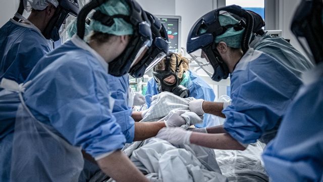 Intensivvård på Södertälje sjukhus.
Foto: Staffan Löwstedt/SvD/TT.