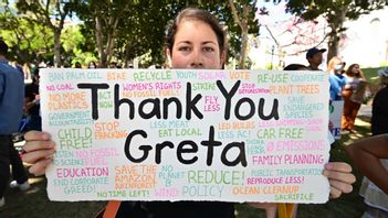 För många är Greta Thunberg en stor förebild och det kommer antagligen att bli en stor debatt, liksom förtydliganden av hennes uttalanden. Foto: Frederic J. Brown/TT 