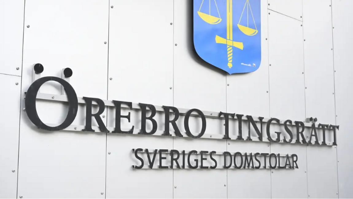 Kvinnan, som är i medelåldern, döms till böter för och ska betala skadestånd till den utsatte tonåringen. Foto: Jessica Gow/TT