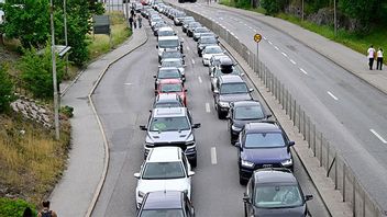 Bilkö på Nockebybron i Stockholm i juni. agnus Lejhall / TT 