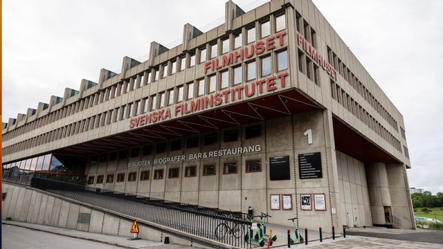 Hur mycket pengar regeringen än strör över Filminstitutet blir svensk film ändå inte en hotspot som Hollywood  Foto: Christine Olsson/TT