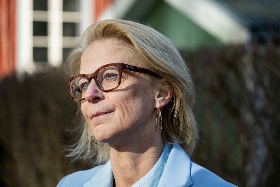 Finansminister Elisabeth Svantesson tror att staten måste ta upp ln för att betala upprustningen av försvaret under en tid. Christine Olsson/TT