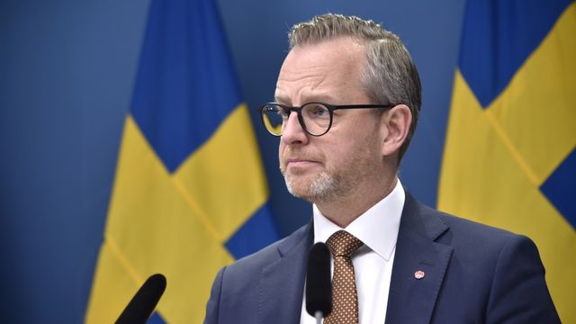 Det blev ett oväntat stort överskott i budgetsaldot för finansminister Mikael Damberg (S) 2021. Foto: Lars Schröder/TT. Arkivbild