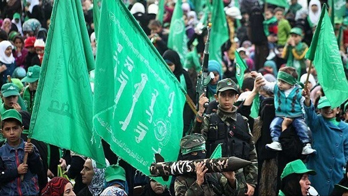 Människor som firade Hamas 25-årsjubileum i Gaza 2012. Foto: Hadi Mohammad, CC BY 4.0/Wikimedia Commons