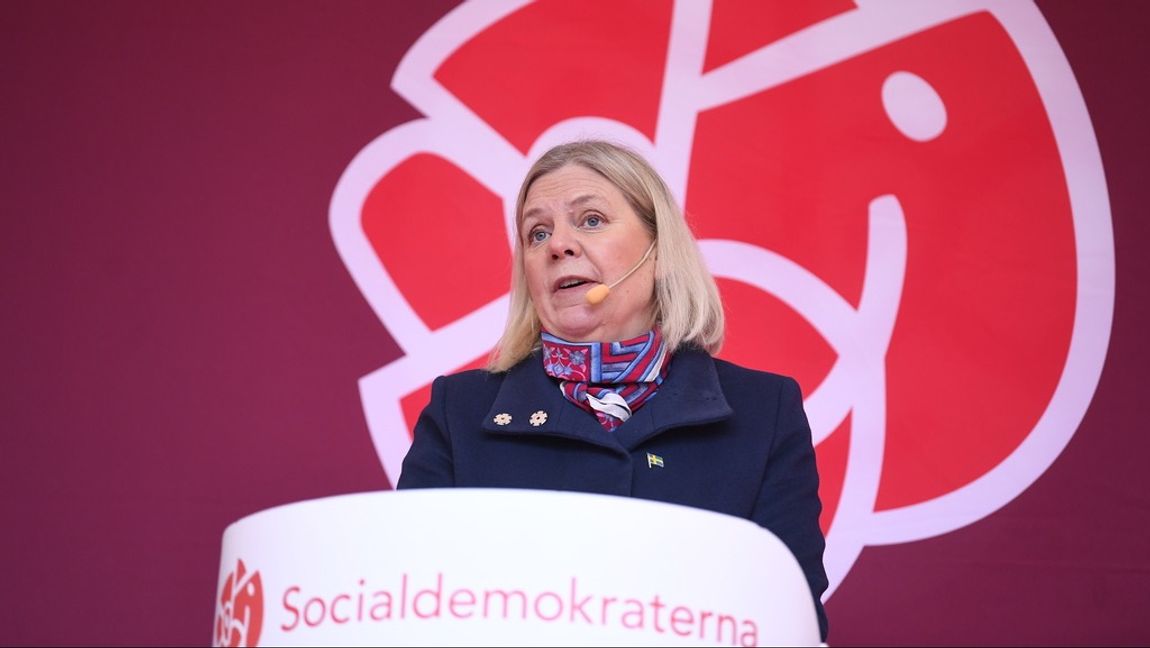 Socialdemokraterna tycker att det är rimligt att lägga 40 miljarder på att sudda ut skillnaderna mellan de som sköter och inte sköter sina arbetsuppgifter vid sjukdom. Foto: Oscar Olsson/TT 