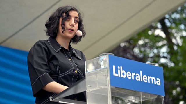 ”Om Liberalerna ska ha en chans att klara riksdagsspärren behöver de kasta bort sin nyliberala krycka,” skriver Adam Ivehag. Foto: Christine Olsson/TT.