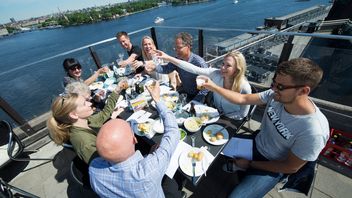 Sillunch på jobbet. Foto: Fredrik Sandberg/TT