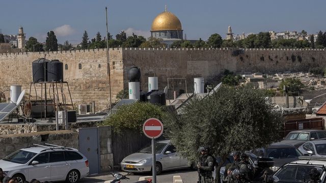 Sverige borde flytta den svenska ambassaden till Jerusalem. Foto: Mahmoud Illean/TT