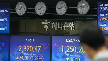 Inflationen slår hårt mot den svenska ekonomin. Foto: Lee Jin Man/TT