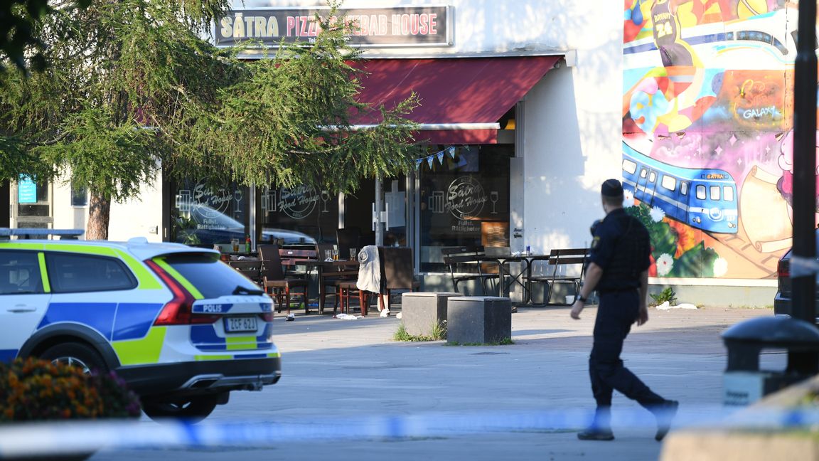 En man dödades vid en skottlossning i Stockholmsförorten Sätra. Foto: Fredrik Sandberg/TT.