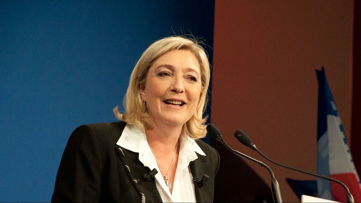 Marine Le Pen inväntar besked idag.Foto: Rémi Noyon (CC BY-SA 2.0)