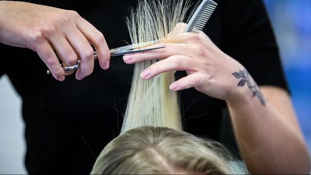 Konkurserna inom hår- och skönhetsvård har ökat 46 procent under 2023 jämfört med 2022. Foto: GORM KALLESTAD / NTB SCANPIX / TT /