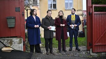 Statsminister Ulf Kristersson (M) bjöd in de andra Tidöpartiledarna för en lunch i Strängnäs. Simona Mohamsson (L), Ebba Busch (KD) och Jimmie Åkesson (SD). Foto: Christine Olsson/TT
