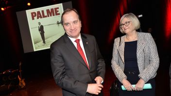 Löfven stod på Palmes axlar. Men hade Palme uppskattat Löfvens gärning? Foto: Jonas Ekströmer/TT 