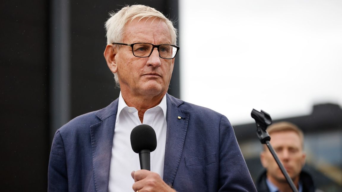 Carl Bildt under ett torgmöte på Olof Palmes plats vid Uppsala Centralstation under onsdagen. Foto: Christine Olsson / TT 