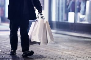 Sedan skatten på plastpåsar infördes har fler vant sig vid andra alternativ. Arkivbild. Jon Olav Nesvold/NTB/TT