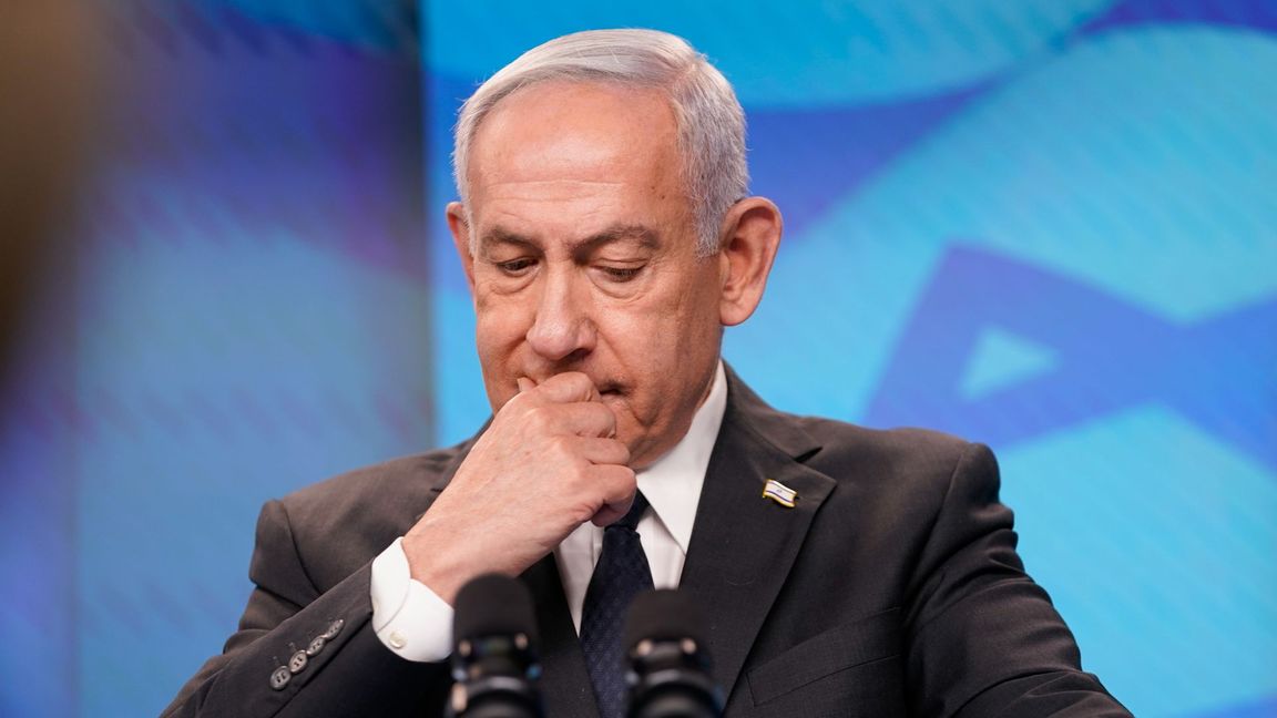 Bild på Israels premiärminister Benjamin Netanyahu under en pressträff i september. Foto: Nathan Howard/AP/TT 