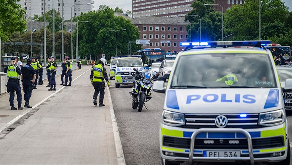 Polisinsats på lilla Västerbron (arkivbild). Foto: Marc Femenia/TT