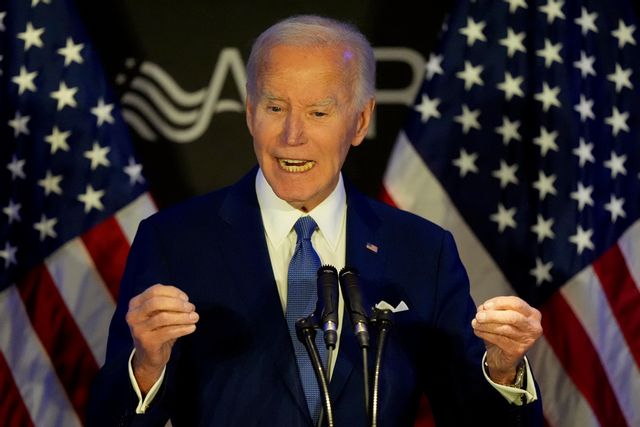 USA:s förre president Joe Biden i samband med ett tal i Chicago på tisdagen lokal tid. Foto: Nam Y. Huh/AP/TT