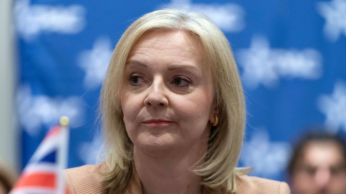 Liz Truss, tidigare premiärminister för Storbritannien, har blivit en omtvistad profil inom sitt parti. Foto: Jose Luis Magana/AP/TT