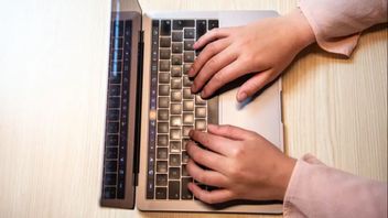 Anthropic, ett av världens ledande AI-företag, förbjuder jobbsökande att använda AI-verktyg i sina ansökningar – trots att företaget själva utvecklar AI-tekniken Claude. Foto/TT/Arkivbild