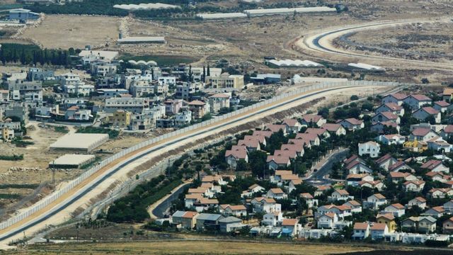 Vi vet vad som inte fungerar för att lösa konflikten. Dags att testa något nytt. Foto:	Lefteris Pitarakis / TT