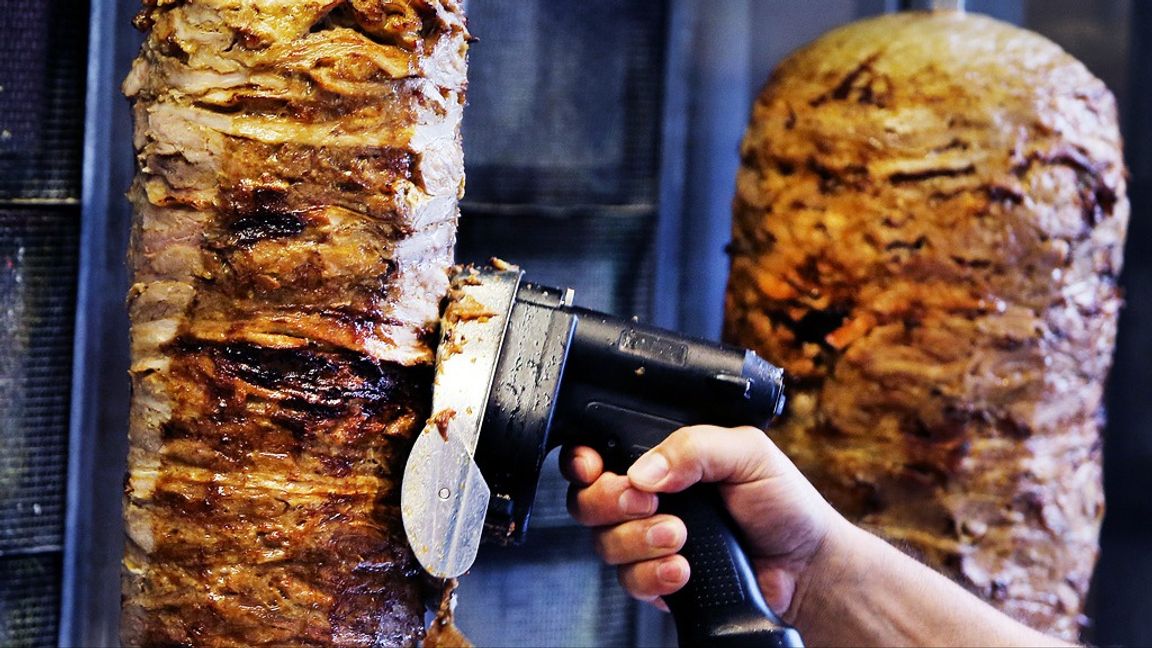 Dönerkebab på en restaurang i den tyska staden Frankfurt. Arkivbild. Foto: MICHAEL PROBST/AP/TT