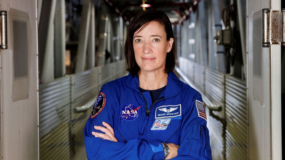 Megan McArthur poses for a portrait at the Kennedy Space Center in Florida. The space station astronaut is celebrating her 50th birthday with the coolest present ever _ a supply ship bearing ice cream and other treats. SpaceX’s latest cargo delivery showed up Monday, Aug. 30, 2021 at the International Space Station after a day in transit. Overseeing the automated docking was NASA astronaut Megan McArthur. Photo: Joel Kowsky/NASA via AP/TT