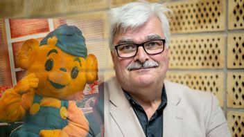 Håkan Juholt när SVT har sin höstpresentation. Foto: Christine Olsson / TT. å bilden: Bamse själv besökte presskonferensen om Bamses Värld. T.h ses skådespelaren Olof Thunberg, som är Bamses röst i filmerna. Foto:Anna Littorin/TT
