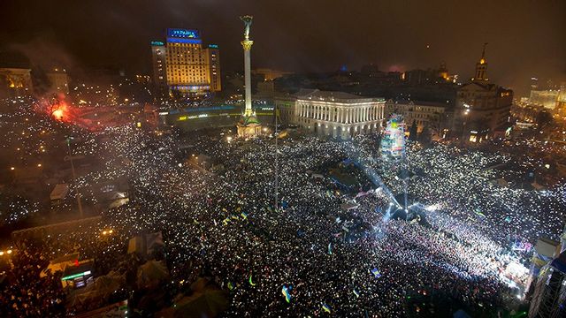 Demonstranter vid Maidan-torget nyår 2014. Foto: Efrem Lukatsky/AP/TT