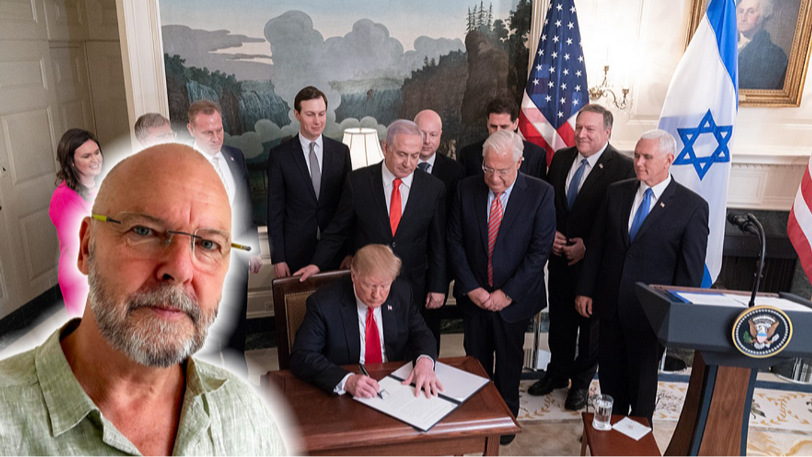 Vad viskar Netanyahu i Trumps öra? Foto: Shealah Craighead, Public Domain, via Wikimedia Commons