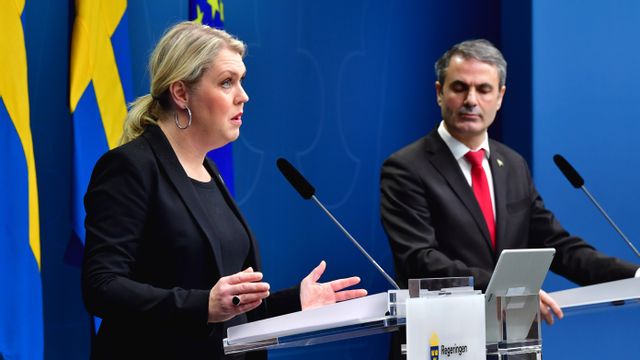  Socialminister Lena Hallengren (S) och och Ibrahim Baylan (S). Foto: Jonas Ekströmer/TT. 