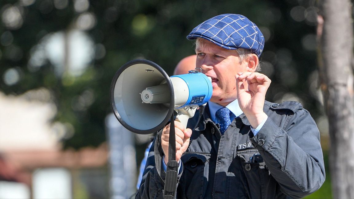 Rasmus Paludan i Fittja centrum, Stockholm. Bilden är tagen 2022. Foto: Maja Suslin/TT