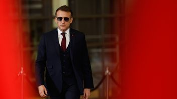 Emmanuel Macron säger att franska barns hjärnor inte är till salu. Foto: Geert Vanden Wijngaert/AP/TT