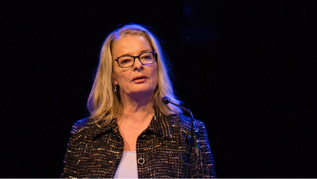 Gymnasie-, högskole- och forskningsminister Lotta Edholm (L) ser oroligt på utvecklingen. Foto: Rappos via Wikimedia Commons (CC BY-SA 4.0)