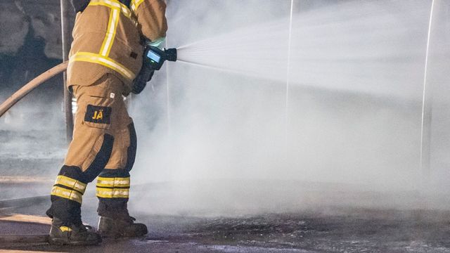 Flera bilar har brunnit. Arkivbild. Foto: Johan Nilsson/TT.