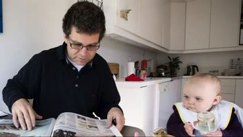 Småbarnsföräldrar har högst risk för stressrelaterade sjukskrivningar i Sverige, enligt försäkringskassans statistik. Foto: TT