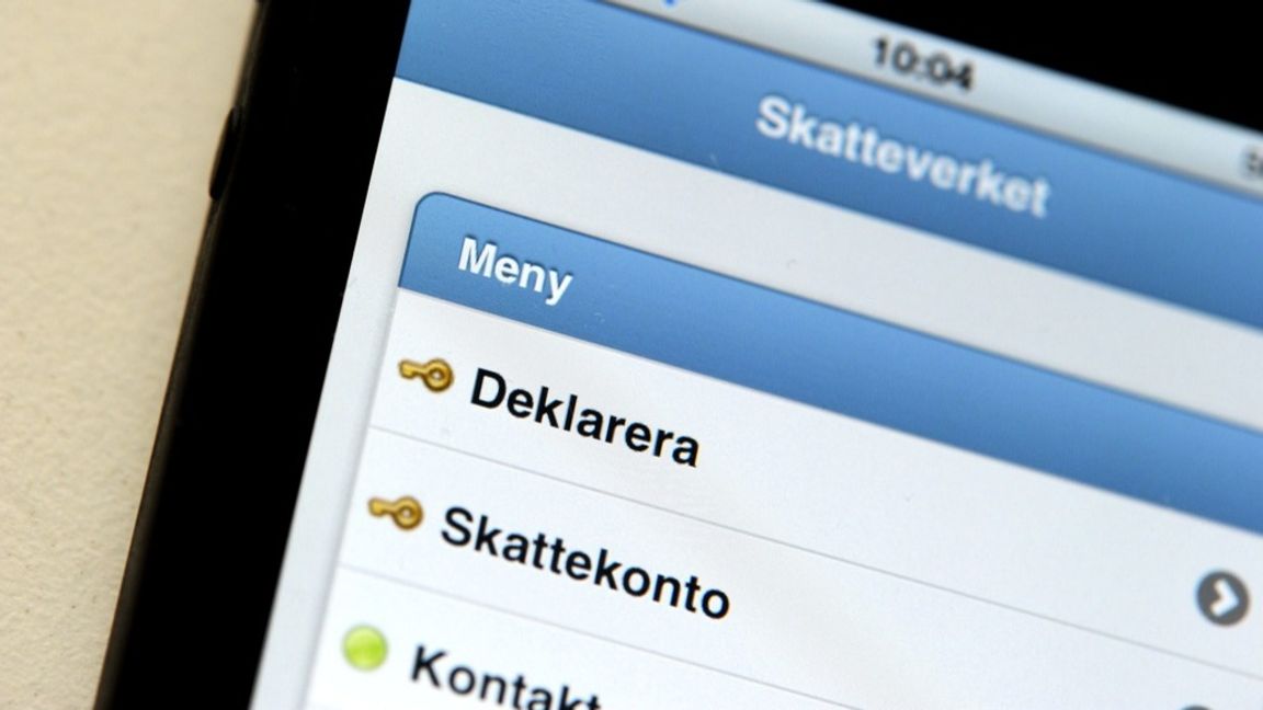 Majoriteten väljer att spara sina pengar från skatteåterbäringen. Foto: Janerik Henriksson/TT