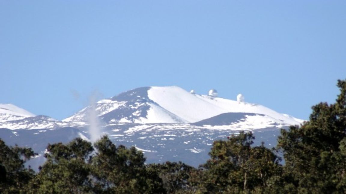 Snö på Hawaiis högsta berg Mauna Kea, här på en bild från 2005. Foto: Tim Wright/AP/TT