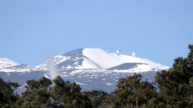 Snö på Hawaiis högsta berg Mauna Kea, här på en bild från 2005. Foto: Tim Wright/AP/TT