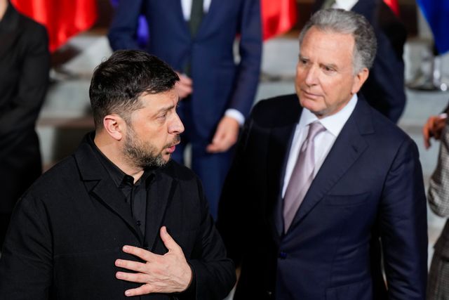 Ukrainas president Volodymyr Zelenskyj och USA:s sändebud Steve Witkoff träffades i Berlin den 15 december. Cornelius Poppe/NTB/TT