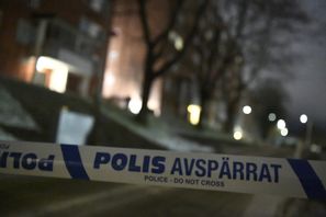 Skottlossning skedde under måndagskvällen mot en port i Akalla, i nordvästra Stockholm. Oscar Olsson/TT