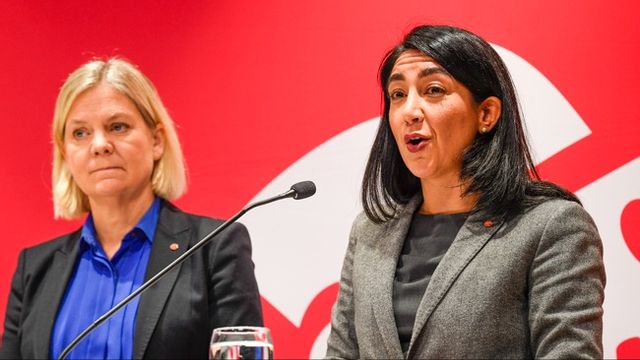 Är Magdalena Andersson och Lawen Redar själva beredda att flytta, frågar sig Pelle Zackrisson. Foto: Jakob Åkersten Brodén/TT