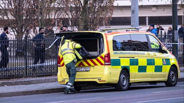 Ambulans och räddningstjänst är på plats. Arkivbild Foto: Johan Nilsson/TT