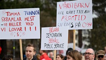 Vore det inte bättre själv välja när man vill vara ledig än att tvingas ta ut ledigheten för att några vill göra så här? Foto: Fredrik Sandberg/TT